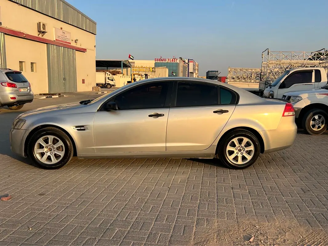 Chevrolet Lumina 2008 — photo 1 of 5