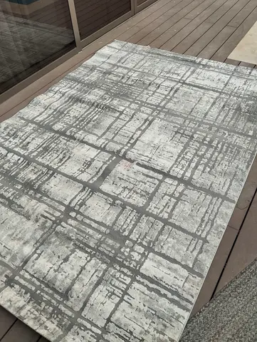 Floor carpet