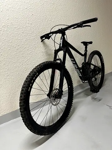 Giant Stance Mountain Bike