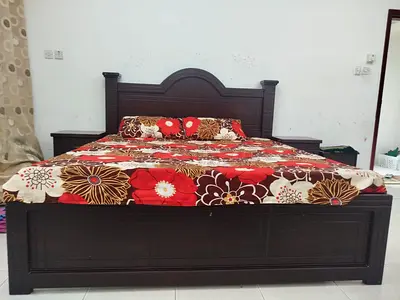 Dark Wood Double Bed with Headboard and Two Nightstands