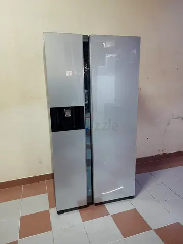 Hitachi Brand Latest New Model Side By Side Fridge Freezer Capacity 700 Liters . Same Like New Condi