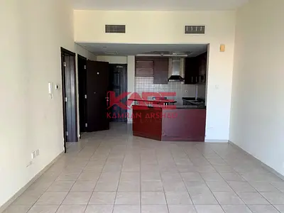 SPACIOUS 1 BEDROOM CLOSE TO METRO