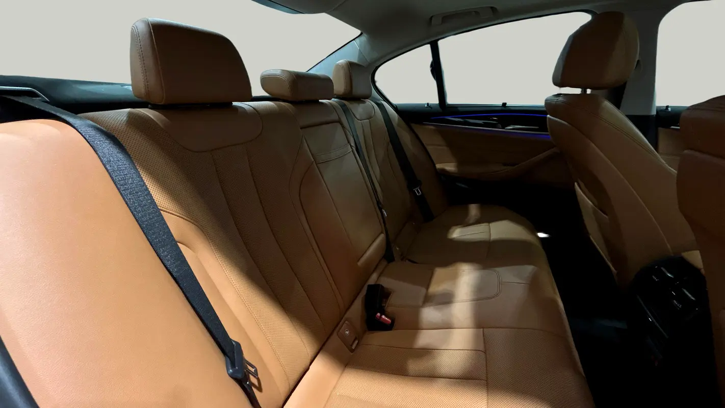 BMW 5-Series 2023