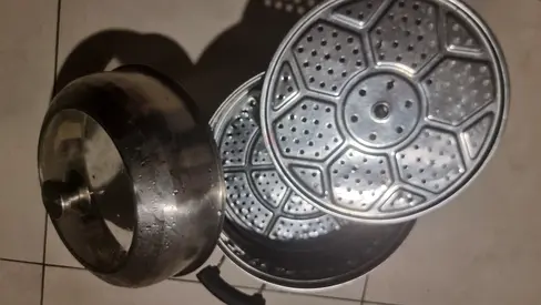 Stainless Steel Steamer Pot with Glass Lid - Used