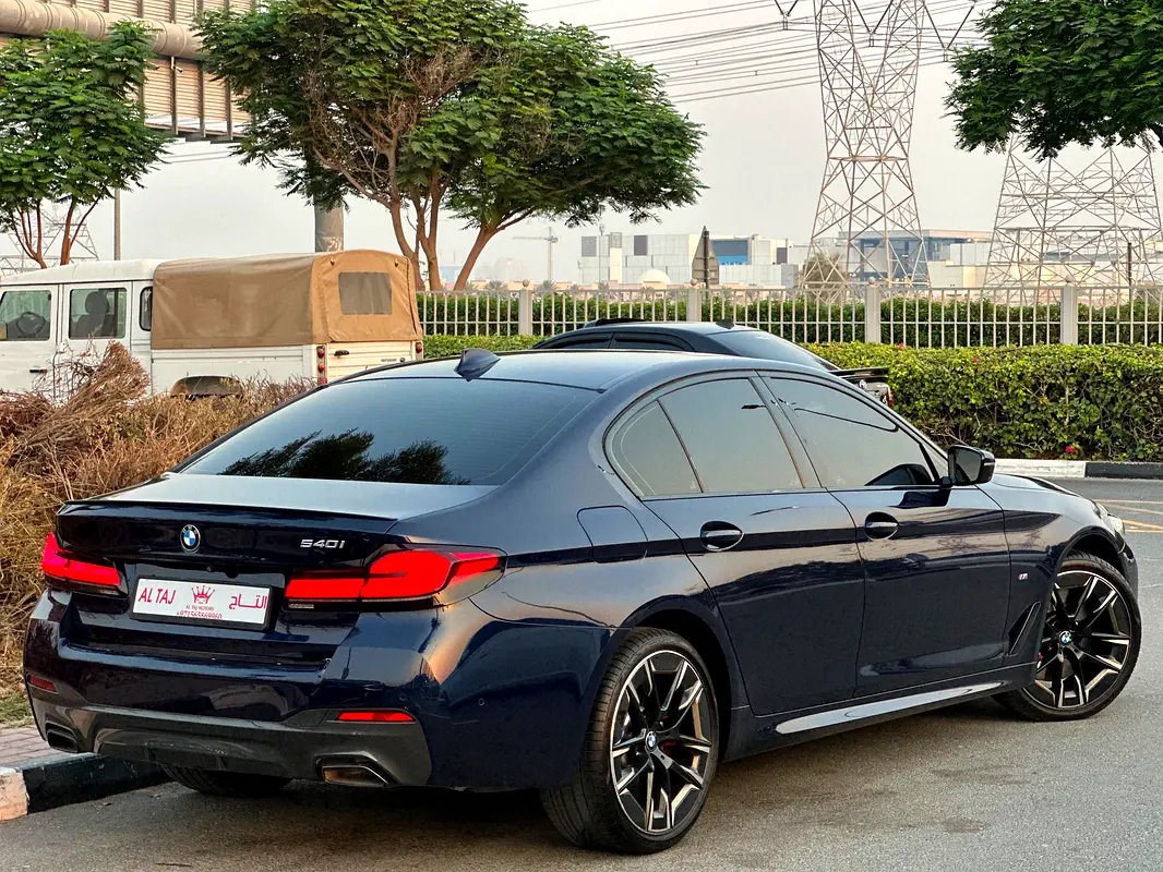BMW 5-Series 2022 — photo 1 of 9