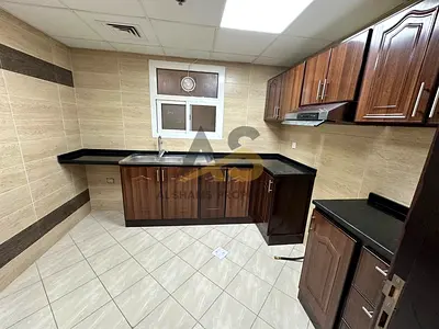 Bright Full ! Covered parking free ! 6 payment