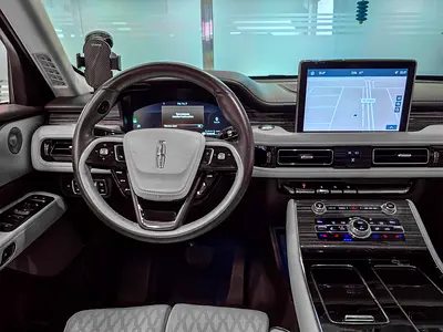 2020 Lincoln AVIATOR — фото 10