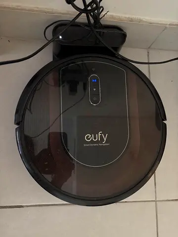 Eufy RoboVac robot vacuum cleaner - good condition