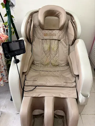 Massage chair for sale in excellent condition