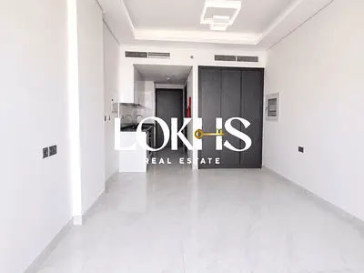 LOW FLOOR | WITH KITCHEN APPLIANCES | VACANT