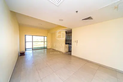 Amazing 2Bed | Opposite of Park | No Separate Chiller