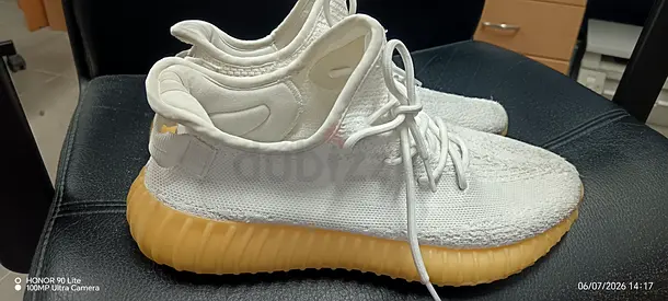 Adidas yeezy size 44