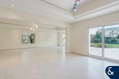 Bungalow In A Lovely Location | Immaculate