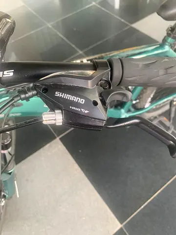 Mountain Bike - Almost New - 26 inch - 21 Gears - Computer/Lights/Disc brakes/Suspension