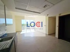 READY TO MOVE | SPACIOUS w. LARGE TERRACE |