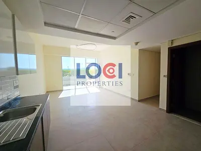 READY TO MOVE | SPACIOUS w. LARGE TERRACE |