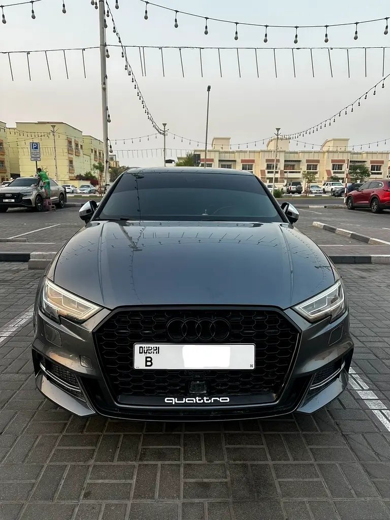 Audi S3 2018 — photo 1 of 5