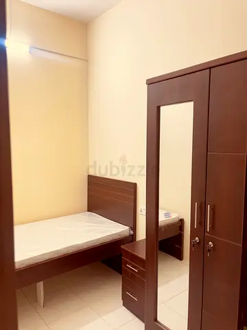 EXECUTIVE SINGLE PARTITION FOR INDIAN ( MALE ) NEAR DAFZA METRO STATION ( ALL INCLUDED 1800 AED)