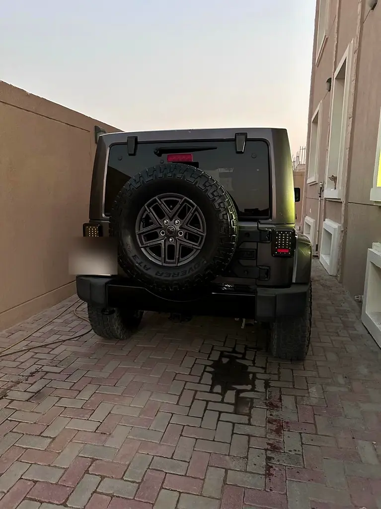 Jeep Wrangler 2018 — photo 1 of 5
