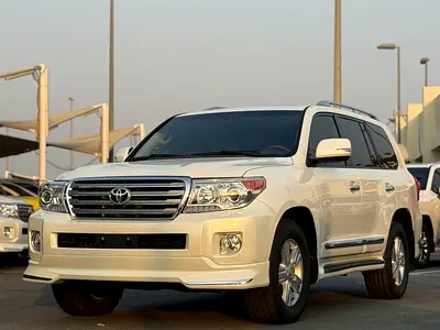 Land Cruiser V 2015 V8 5.7 Gcc