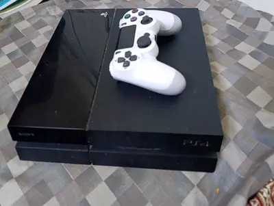 Sony PS4 with white DualShock controller - working condition