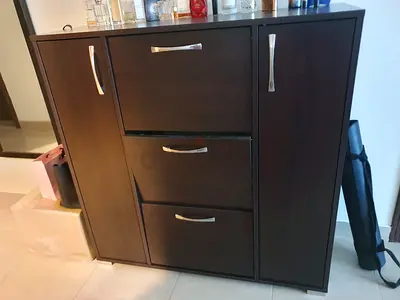 Shoe cabinet