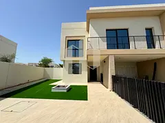 Duplex | Single Row | Corner | Type XS | Near The Park