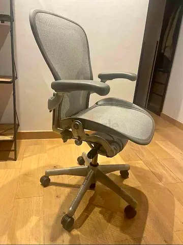 Herman Miller Aeron chai.good condition only little use