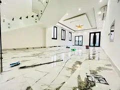 Ground floor and first floor, 5 master bedrooms, 7 bathrooms, spacious living room, large hall, larg