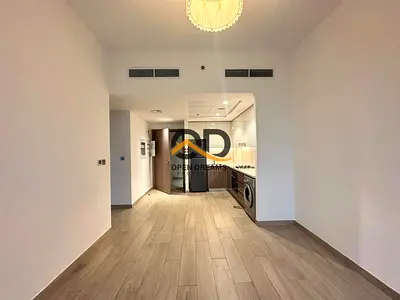 1BR Apartment with Pool View | Unfurnished
