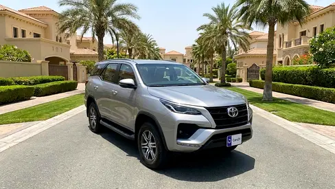 AED 1,558/m | 0 DP | Free 3 Months Warranty | Service History | 30 Day Return | TOYOTA FORTUNER 2024