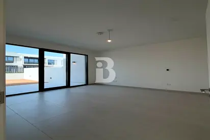 BRAND NEW| CLOSED KITCHEN| MIDDLE CORNER UNIT | VIEWING AVAILABLE