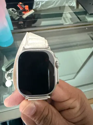 Apple Watch Series-style Smartwatch with Silver Milanese Loop - Good Condition