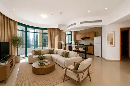 Spacious 2 Bed + Study | Marina Crown | Vacant