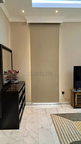 Light-filtering Roller Fabric Blind - Beige, Good Condition