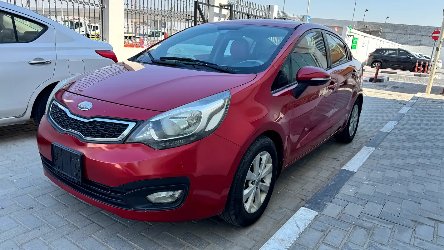 Kia Rio 2013 — photo 1 of 11
