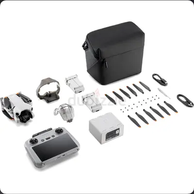 DJI mini 4 pro fly more combo in excellent condition.