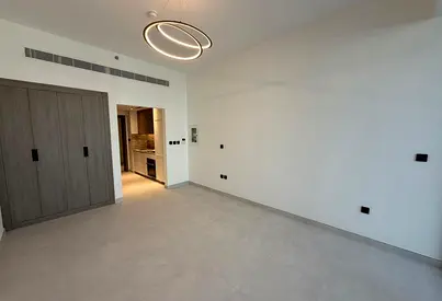 ELEGANT | SPACIOUS | PRIME LOCATION