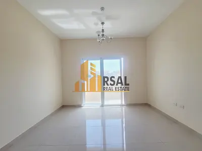 1BHK With Balcony/Family Building/Near Almidna Shopping Center
