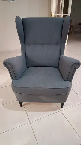 Wing chair