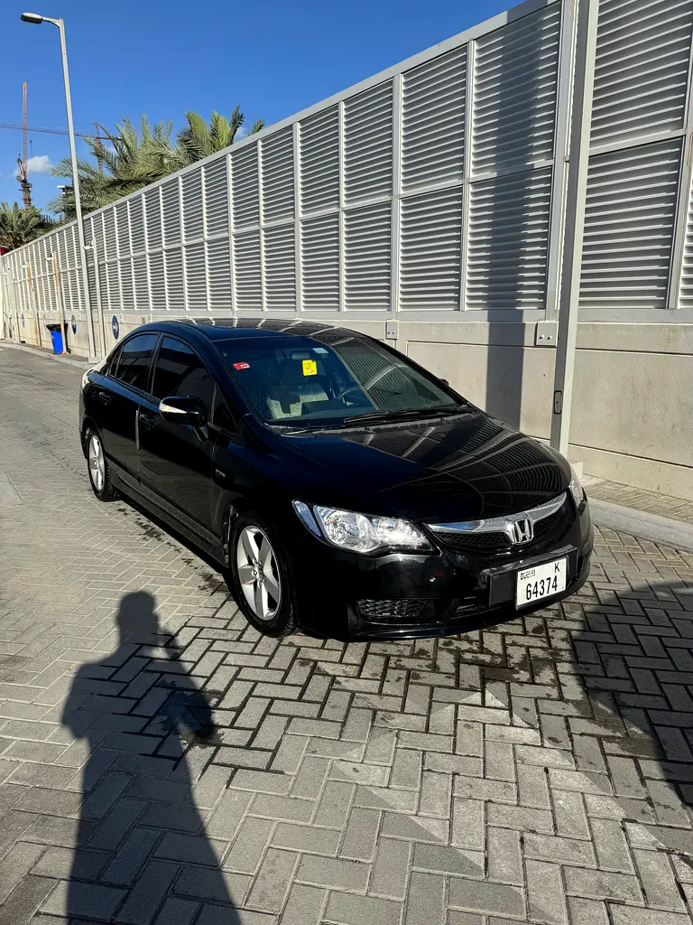 Honda Civic 2009 — photo 1 of 16