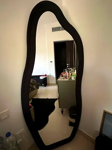 Mirror - Elegant Black Color