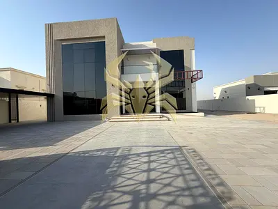 Spacious 5-Bedroom Villa for Rent in Al Aweer 1