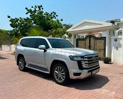 Toyota Land Cruiser GXR 4.0 2025 Very Low Mileage With Warranty  Service Contract Up to 80,000