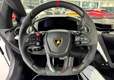 صورة 16 لـ 2025 Lamborghini REVUELTO