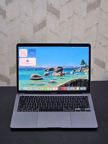 Apple MacBook Air M1 - 8/256 / 13 inch 13-inch / Space Gray / Good Condition