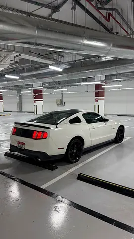 Ford Mustang GT Premium 2011 GCC Specs