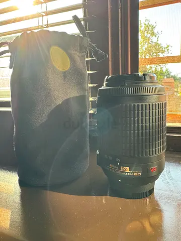 Nikon 55-200mm AF-S DX VR Telephoto Zoom Lens - Perfect Condition