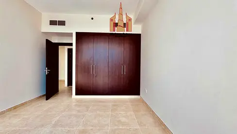 Spacious 1bhk with balcony wardrobes free parking near park