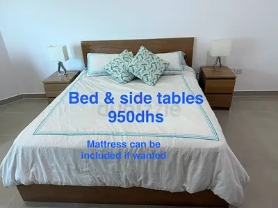 Bed set with side tables